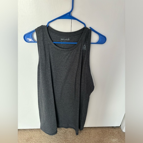 2 Reebok Tank Tops - Picture 3 of 3